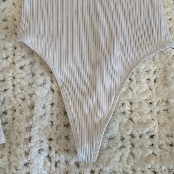 Wilfred Free scoop neck white long sleeve bodysuit - Picture 3 of 7